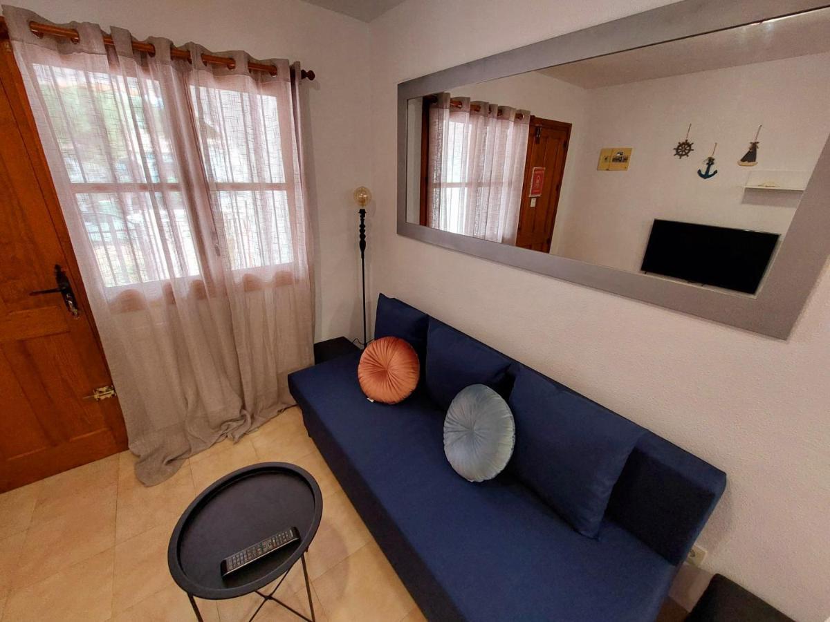 Apartament Casa Del Gato Rojo , Communal Swimming Pool , Terrace With Barbecue Торевиеха Екстериор снимка