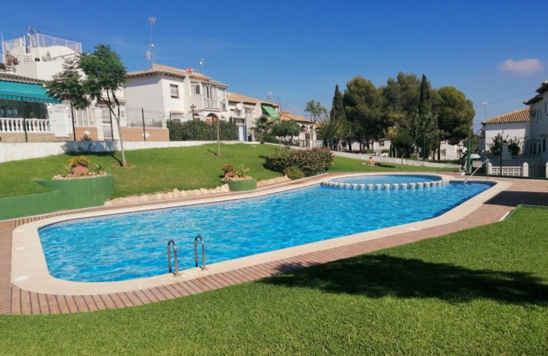 Apartament Casa Del Gato Rojo , Communal Swimming Pool , Terrace With Barbecue Торевиеха Екстериор снимка